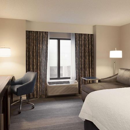 Hampton Inn & Suites Nashville-Downtown Екстериор снимка