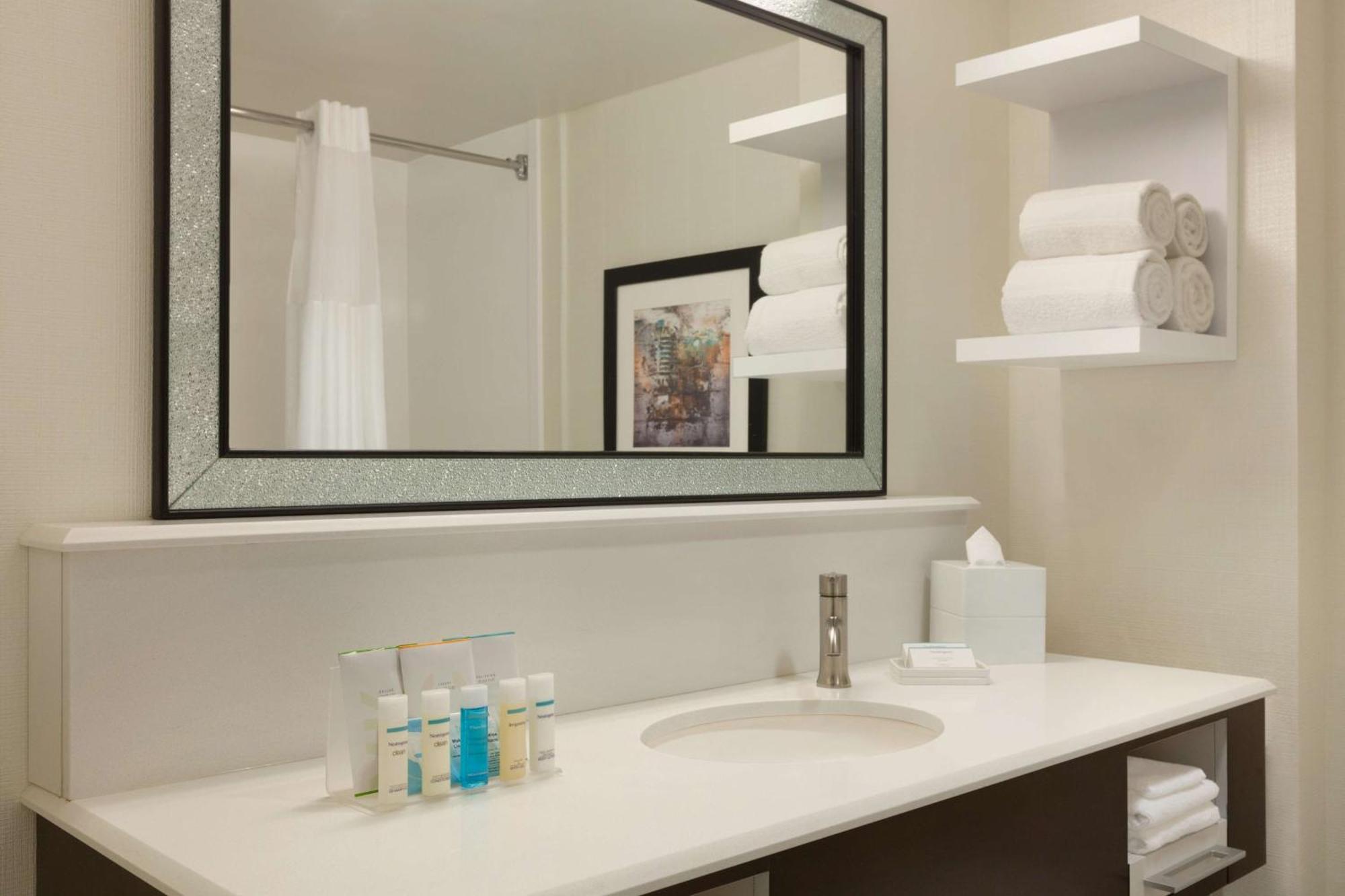 Hampton Inn & Suites Nashville-Downtown Екстериор снимка