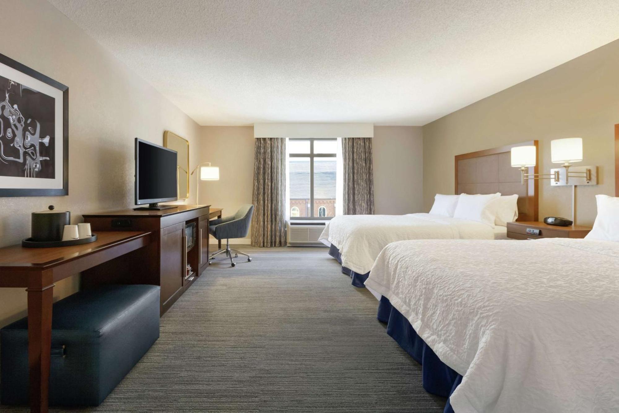 Hampton Inn & Suites Nashville-Downtown Екстериор снимка