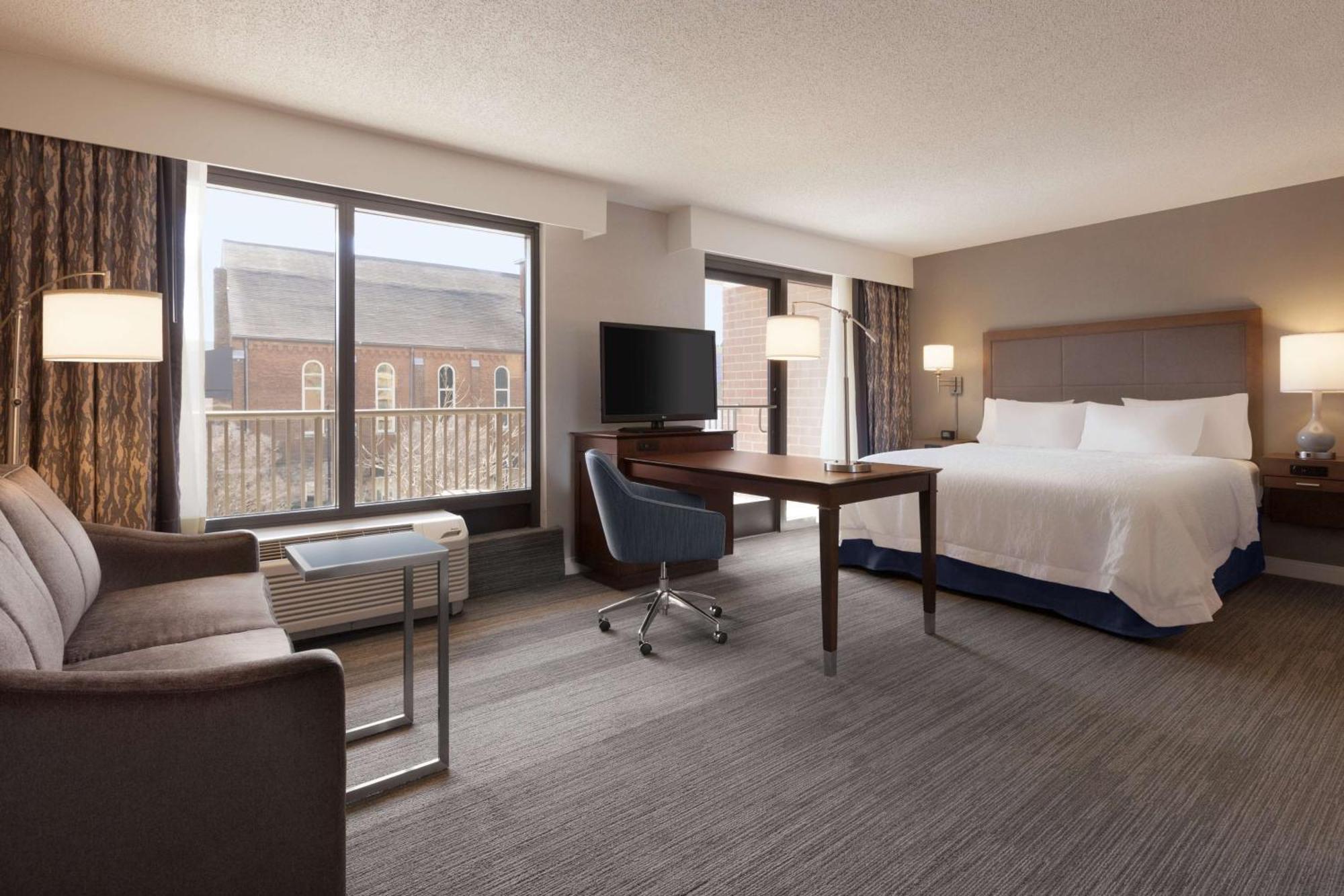Hampton Inn & Suites Nashville-Downtown Екстериор снимка