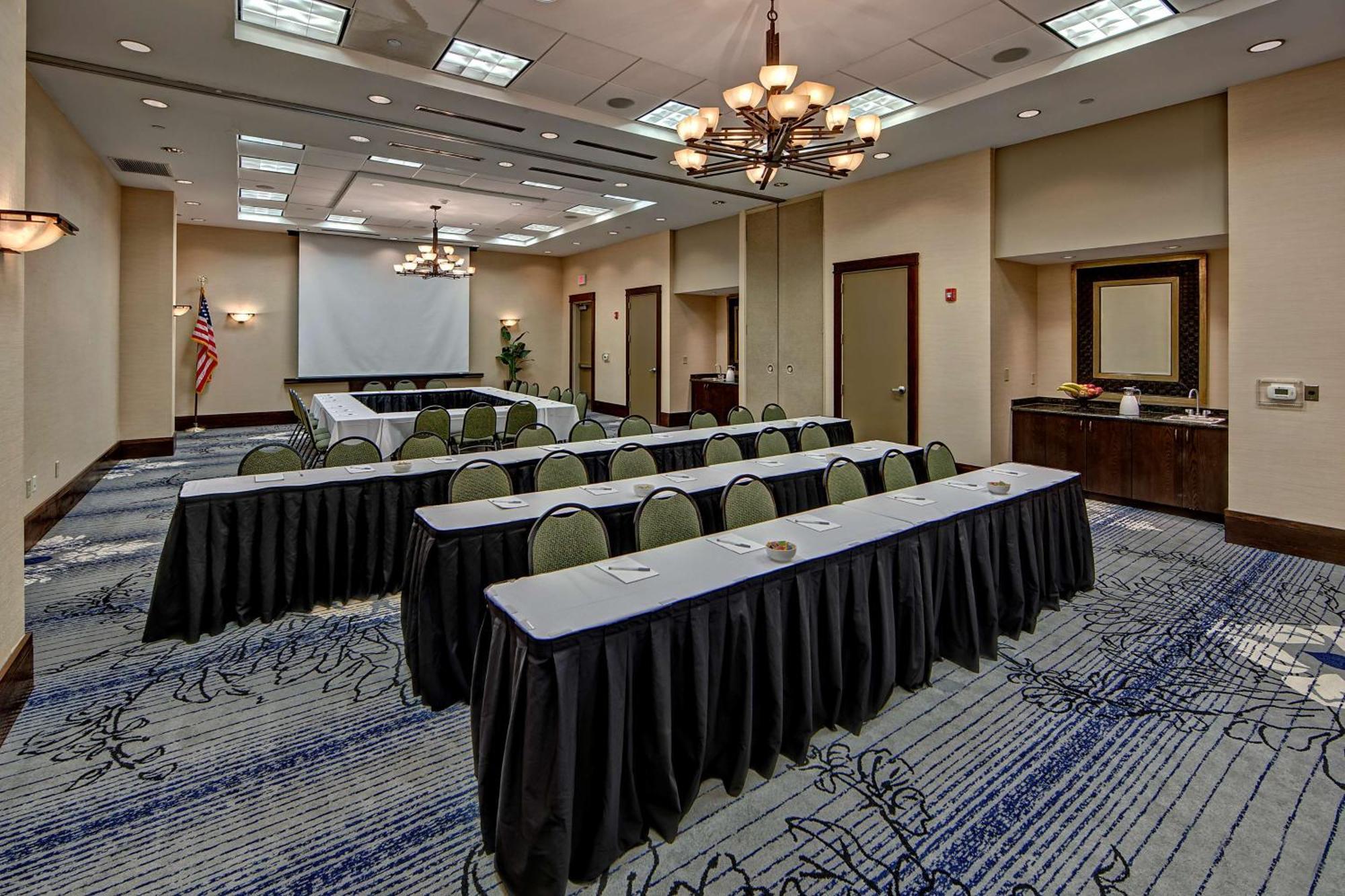 Hampton Inn & Suites Nashville-Downtown Екстериор снимка