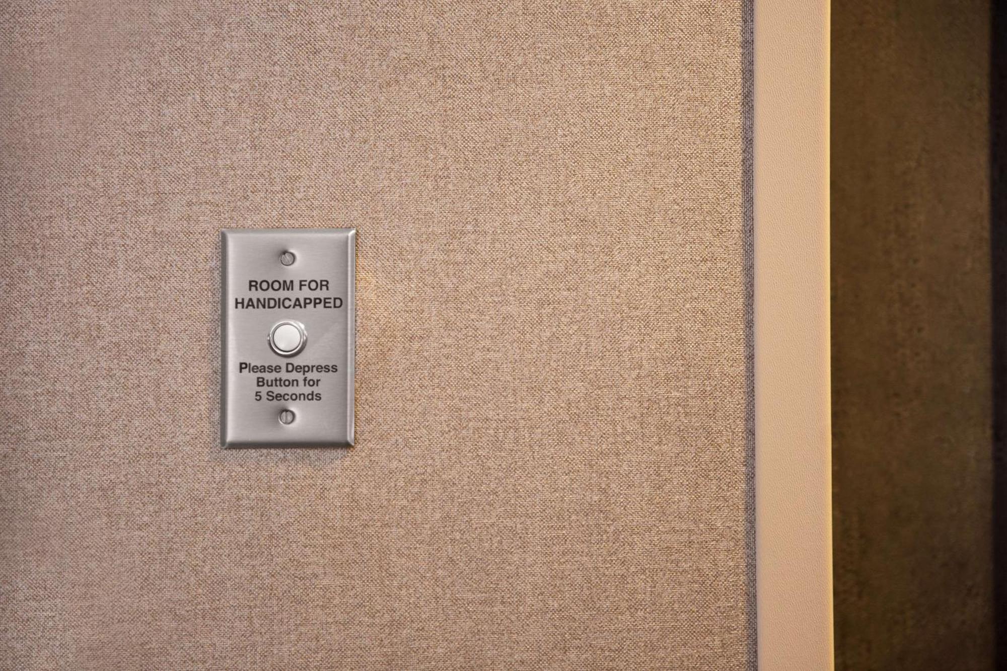 Hampton Inn & Suites Nashville-Downtown Екстериор снимка