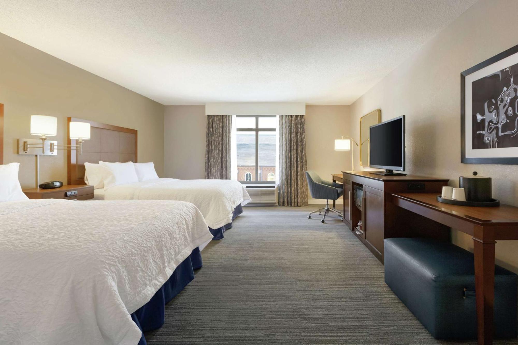 Hampton Inn & Suites Nashville-Downtown Екстериор снимка